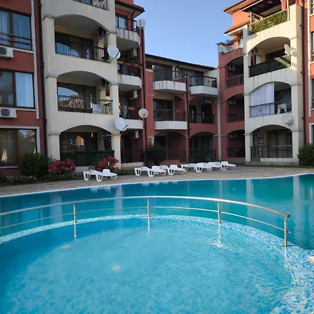 светлая на 4 этаже Ravda