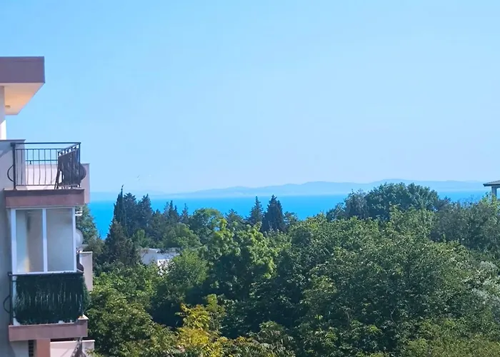 светлая на 4 этаже 公寓 *